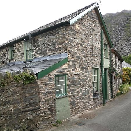 Ty Hen - Quirky Grade II Listed Cottage Blaenau Ffestiniog Dış mekan fotoğraf