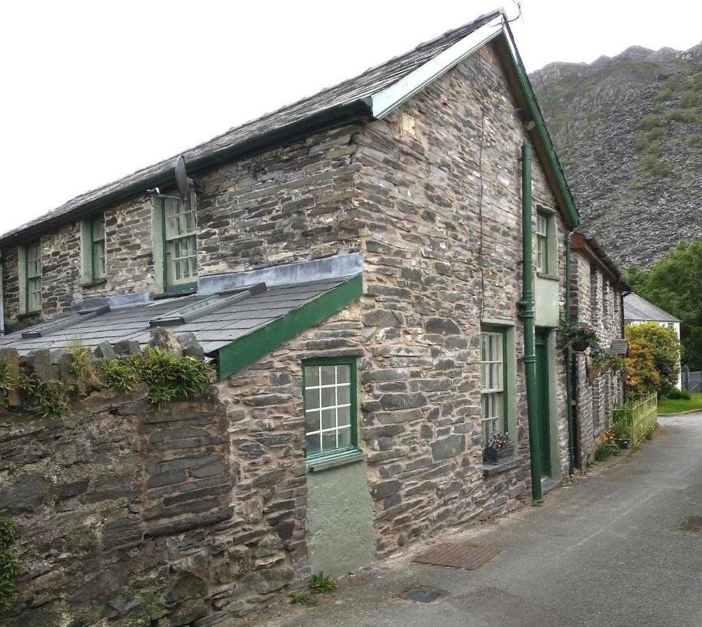 Ty Hen - Quirky Grade II Listed Cottage Blaenau Ffestiniog Dış mekan fotoğraf
